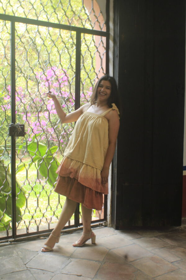 Falda y Multivestido Tunupa en amarillo / rojo (vestido, falda, blusa 9 en 1) - Image 4